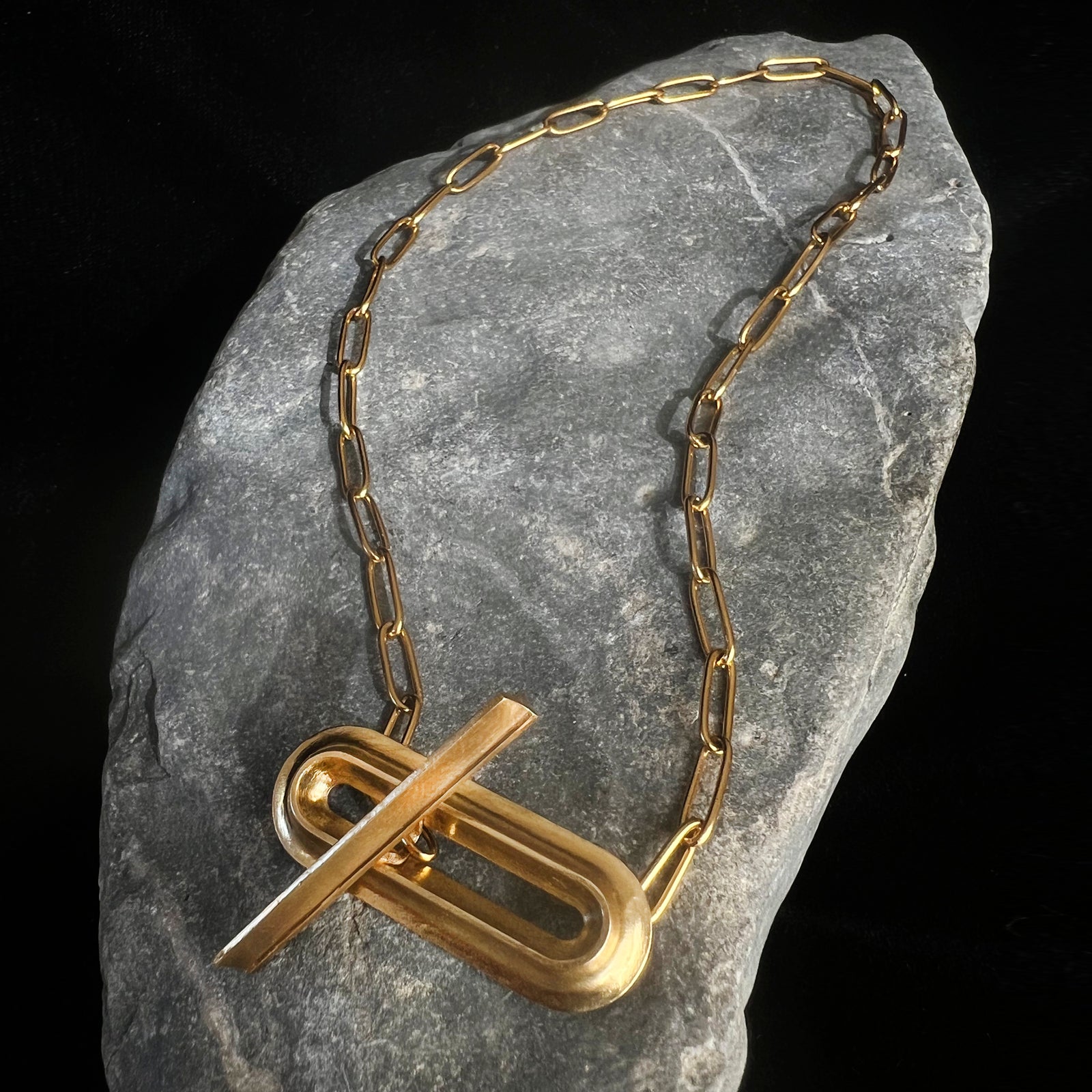 Volcan Toggle Chain Necklace
