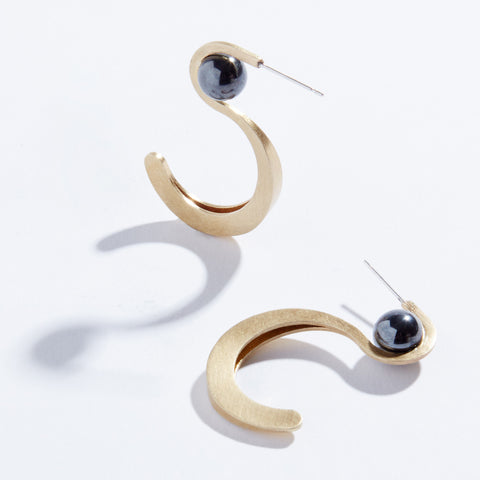Metalepsis Yuyu Earrings