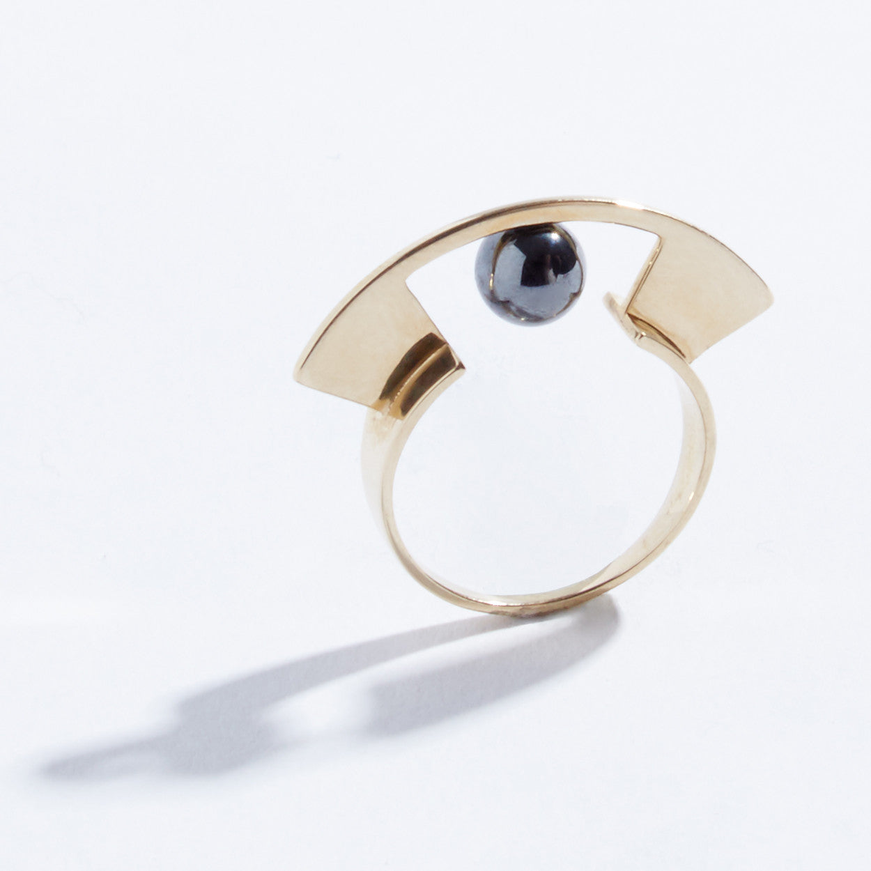 Metalepsis Yuyu Ring - brass