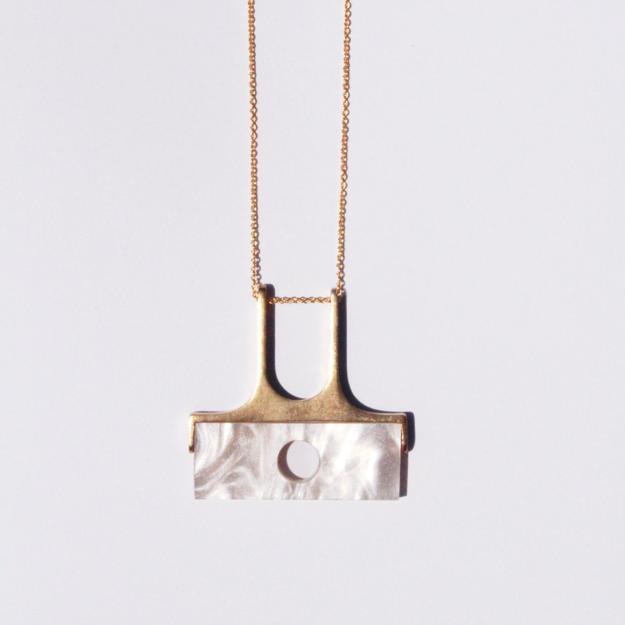 Metalepsis NeoNeo Pediment necklace pearlescent tortoise