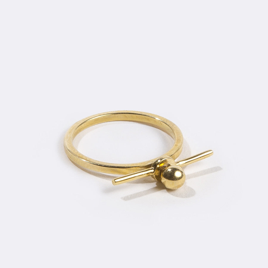 Metalepsis Spinner Ring in Polished Brass